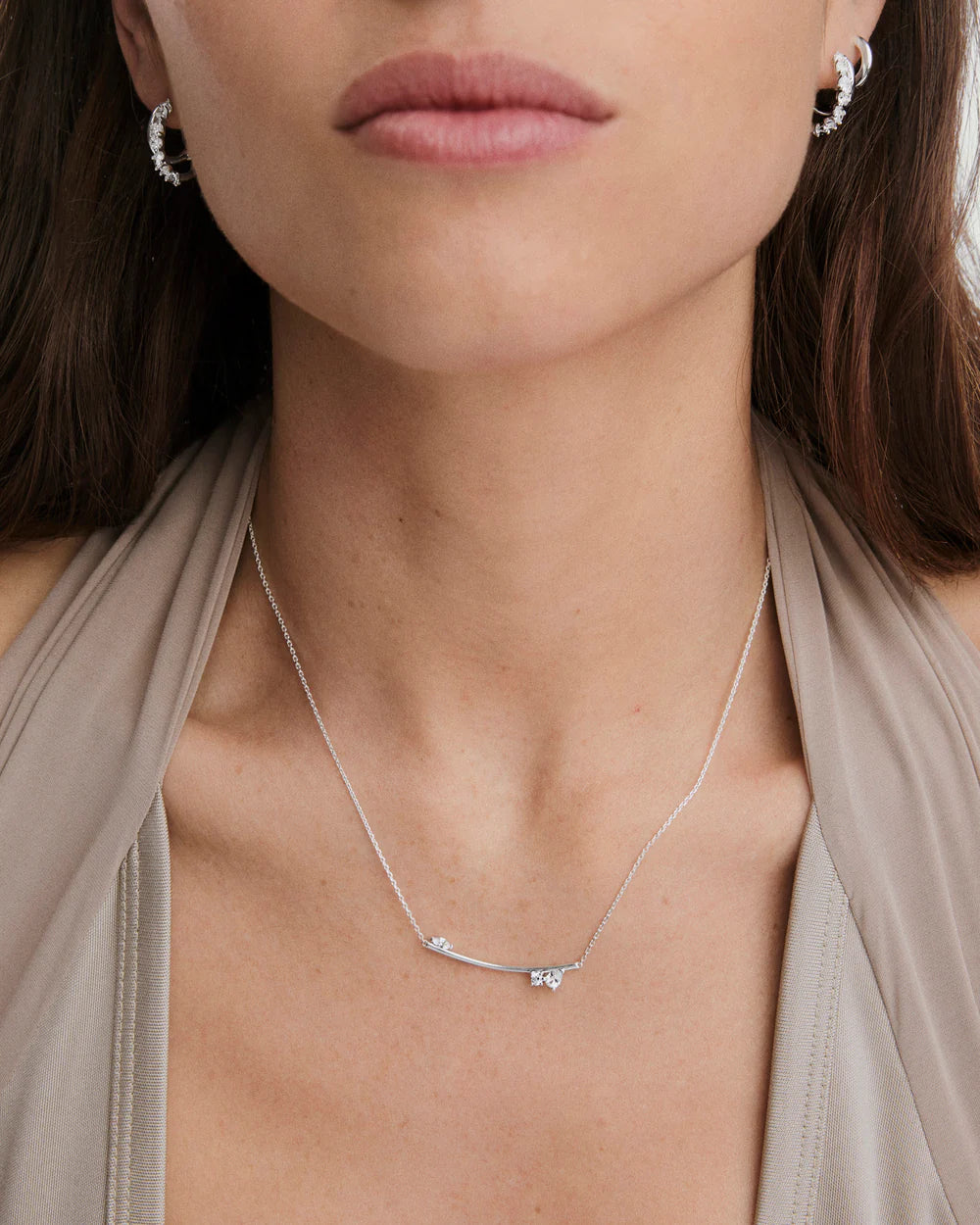 Collar Eve con Barra